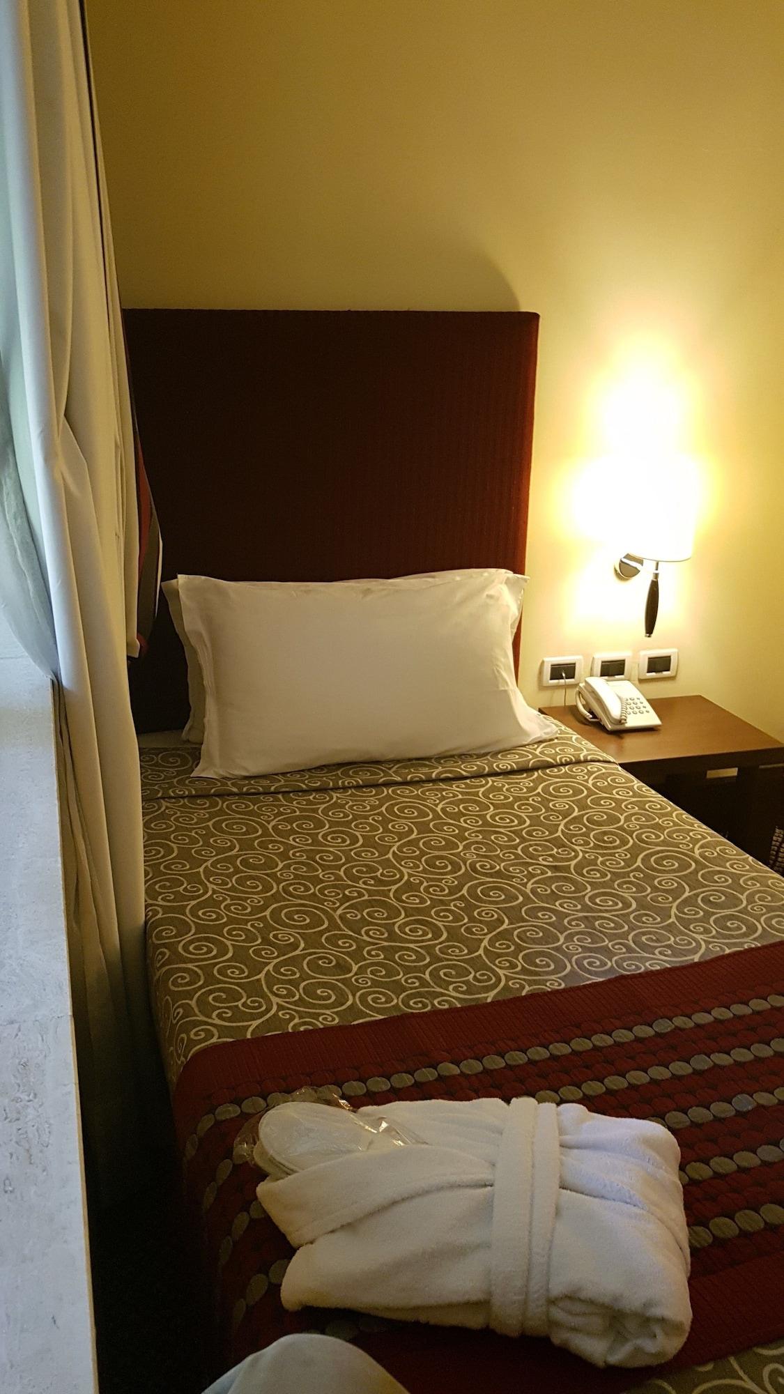 Cardinal Hotel St. Peter Рим Екстериор снимка